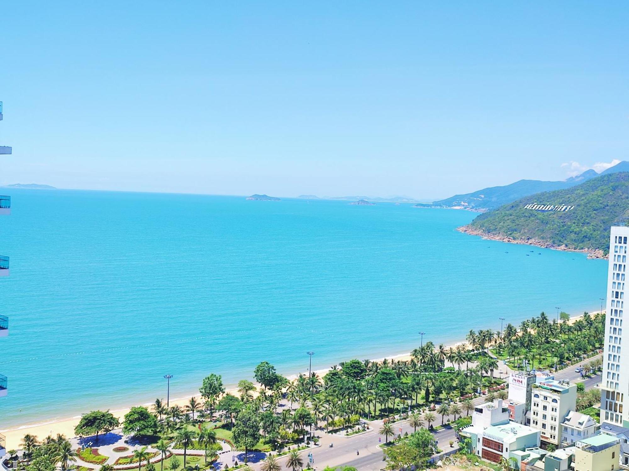 FLC sea tower Ưu Đãi Khủng 1 phòng ngủ 2 giường đôi lớn. Quy Nhon Esterno foto